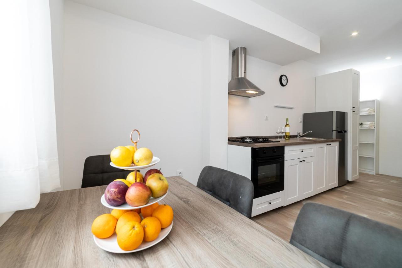 Apartment Odiseja Zadar Bagian luar foto